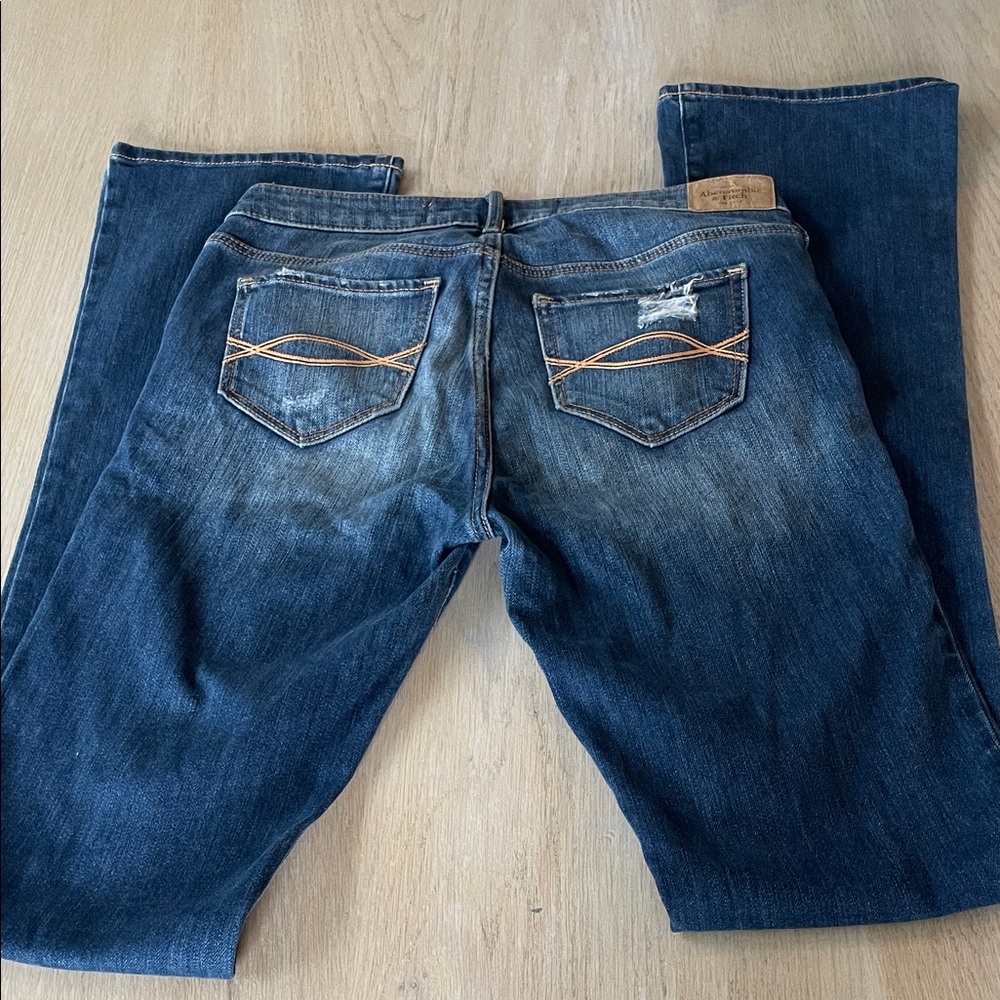 ๐งโโ๏ธ Abercrombie flare jeans - Picture 9 of 10